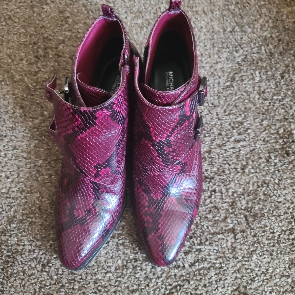 Michael Kors Snake Print Dark Berry Woman Lonie Angle Booty. Preown